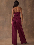 Set Sculpted Asymmetric - Sleek. Strapless. Sophisticated.