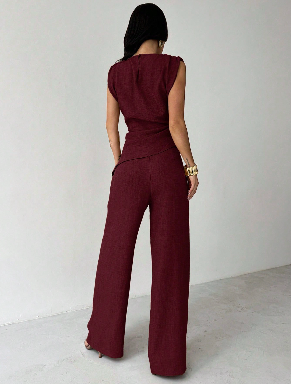 The Linen Precision Set - Modern Office. Timeless Texture. Effortless Edge.